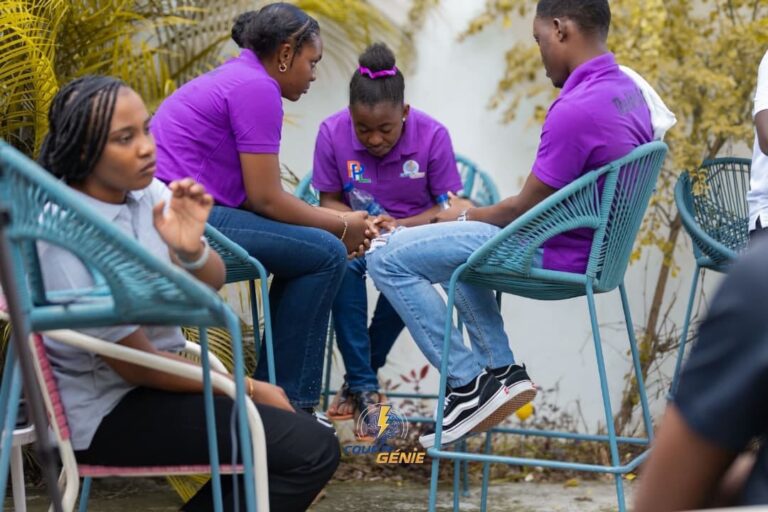 Coup de Génie: A Fresh Take on General Knowledge Competition in Hinche